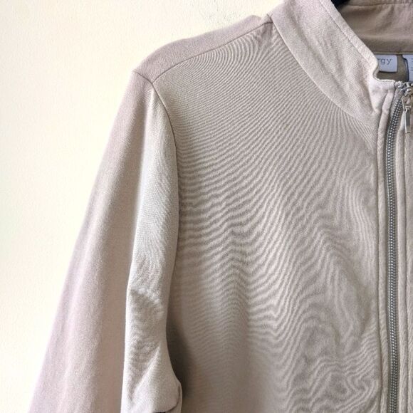 Chico's Zenergy Full Zip 3/4 Sleeve Jacket Pocket Ruffle Pleated Size Large - Picture 3 of 6